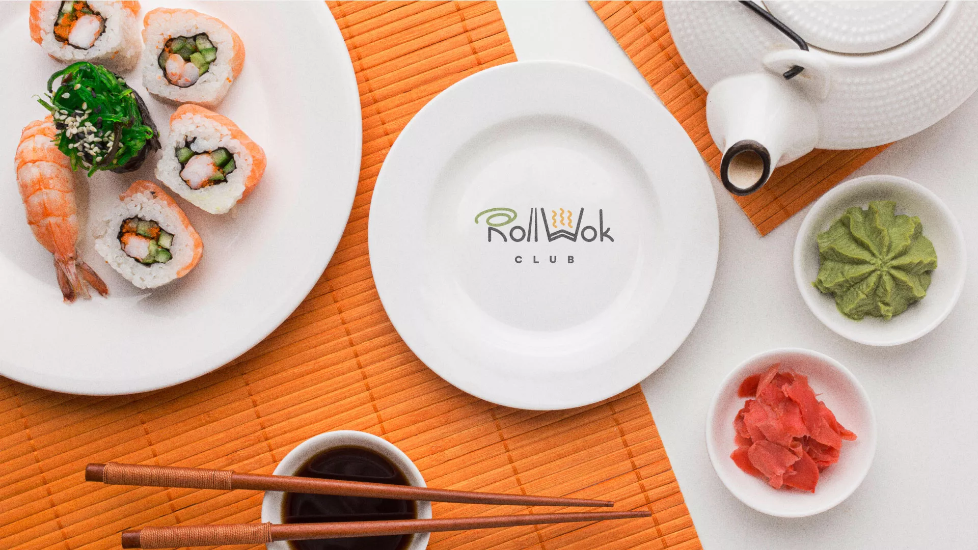 Разработка логотипа и фирменного стиля суши-бара «Roll Wok Club» в Тарусе